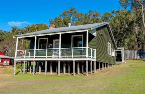 Wellington Forest Cabin | Wellington Forest Cottages & Bar