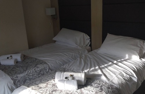 Howden Hotel | Wellington Hotel