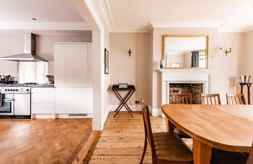 Lowestoft House | Wellington House - Norfolk Holiday Properties