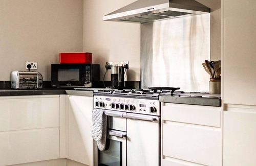 Lowestoft House | Wellington House - Norfolk Holiday Properties