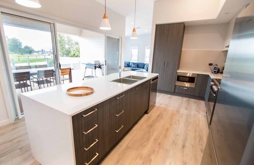Seymour House | Wellington Lake Retreat