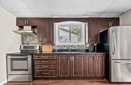 Wellington House | Wellington Lake House-waterfront