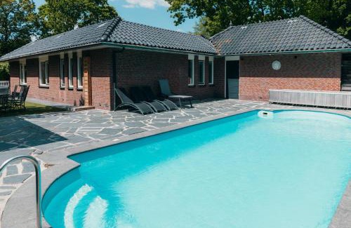 Bruggenmors Villa | Wellness Bungalow | 14 personen