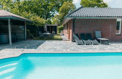 Bruggenmors Villa | Wellness Bungalow | 14 personen