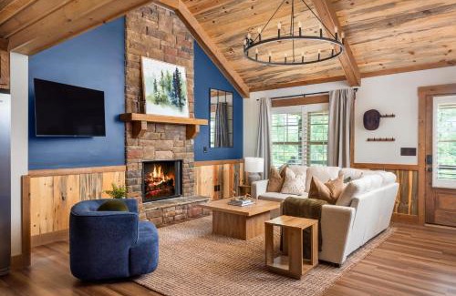 Talking Rock House | Wellness Cabin - Sauna Cold Plunge Hot Tub Pool