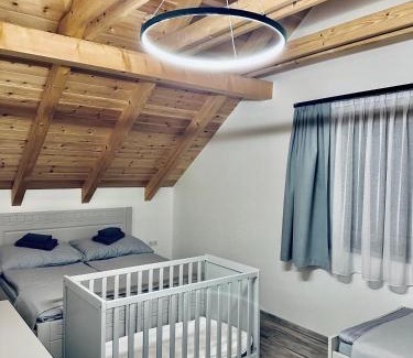 Dolna Lehota Ski Chalet | Wellness chata pod Orechom
