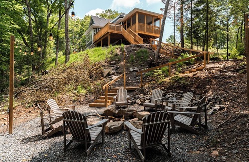 Dwight House | Wellness Getaway in Huntsville: Hot Tub, Wood Fired Sauna, Bonfire Pit, Deck
