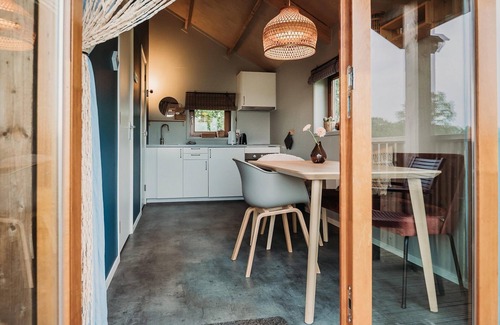 Ruinerwold House | Wellness Lodge in Dutch Meadows with Hot Tub