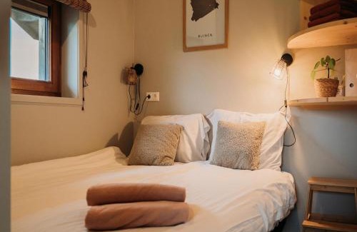 Ruinerwold House | Wellness Lodge in Dutch Meadows with Hot Tub