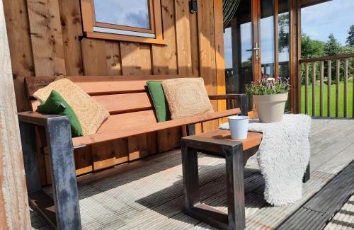 Ruinerwold House | Wellness Lodge in Dutch Meadows with Hot Tub