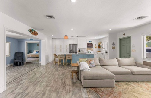 Lighthouse Point House | Wellness Retreat w/Pool~Gym~Family Fun