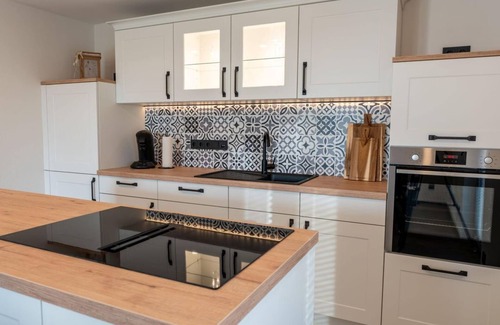 Brimingen House | Wellness vacation home, bath/WC with sauna and jacuzzi - Ferienhaus Im Lachergarten