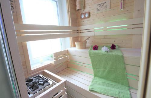 Oberhausen Apartment | Wellnessapartment Nr1 mit Finnischer Sauna - Wallbox - Netflix - WLAN