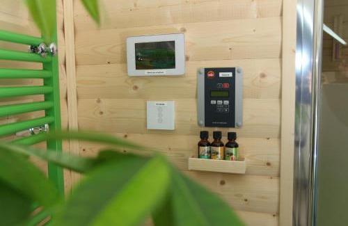 Oberhausen Apartment | Wellnessapartment Nr1 mit Finnischer Sauna - Wallbox - Netflix - WLAN