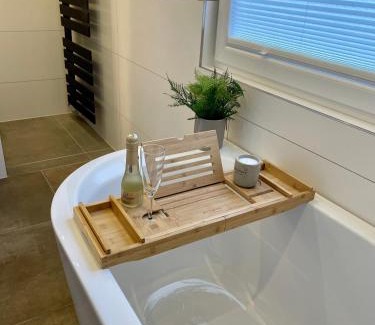 Espelkamp House | Wellnesshome Fontaneweg mit Sauna, Terrasse und Garten