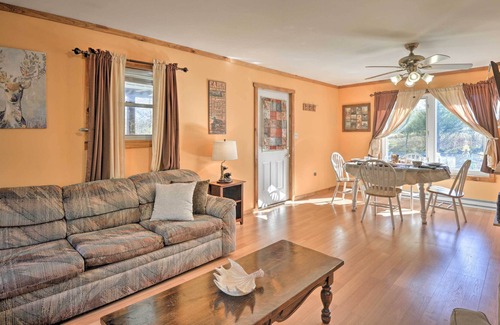 Wellsboro Cabin | Wellsboro Single-Story Cabin w/ Screened Patio!
