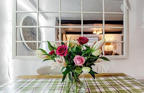 Starbotton House | Wellside Cottage