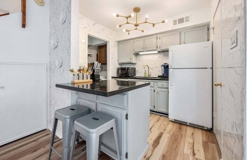 College Station House | Wellspring Townhome - King Bed Suite minutes from Texas A&M
