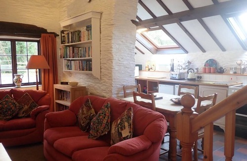 Machynlleth House | Welsh Countryside Retreat - Felin Crewi Cottages