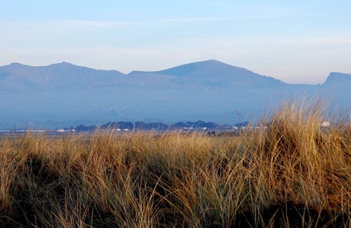 Dinas House | Welsh historic Cottage near Sea (BH)