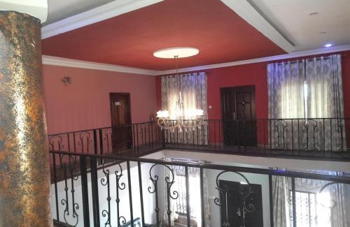 Bono Region House | Wembley Guest House