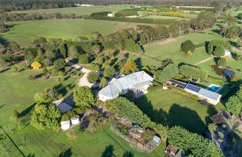Medway House | Wembley House, Southern Highlands