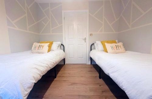 Wembley Central Apartment | Wembley Stadium Serviced Accomodation, by Edens