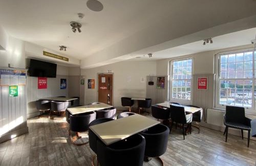 High Wycombe Hotel | Wendover Arms Hotel