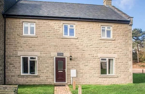 Holestone Moor Cottage | WENSLEY, family friendly, with a garden in Matlock