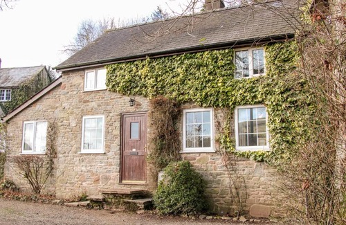 Newcastle-on-Clun House | Wern Tanglas Cottage