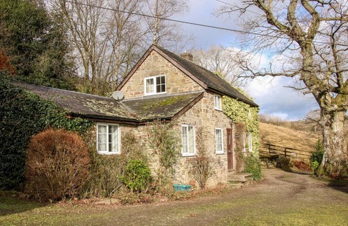 Newcastle-on-Clun House | Wern Tanglas Cottage