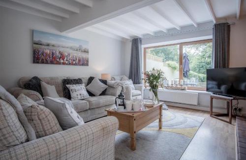 Birchgrove House | Wern Y Glais - 2 Bedroom Cottage - Glais