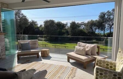 Werri Beach House | Werri Big for 4 (Four)