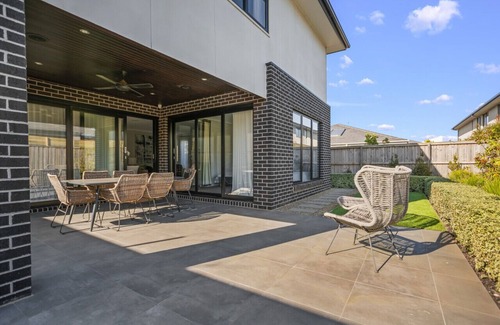 Werribee House | Werribee Gem Luxe Home Family Getaway 6Bed Netflix