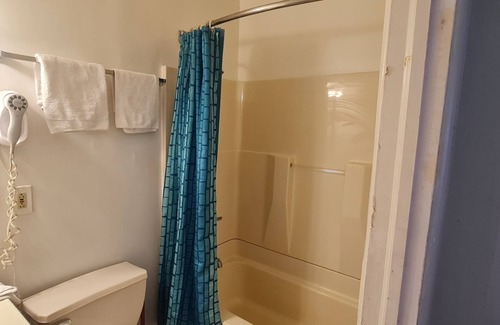 East Stroudsburg Hotel | Werry'S Cottages Motel & Pub By OYO East Stroudsburg Poconos