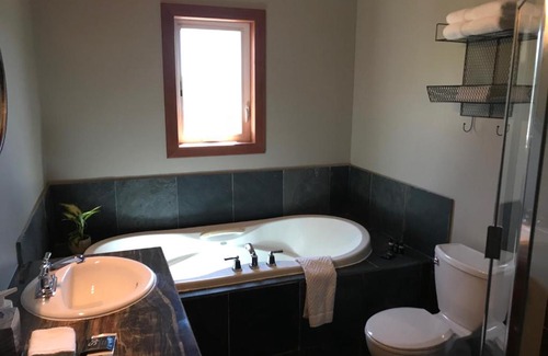 Okanagan-Similkameen House | Wesbert Winery & Guest Suites