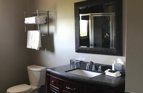 Okanagan-Similkameen House | Wesbert Winery & Guest Suites