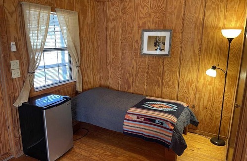 Bandera House | West 1077 Guest Ranch - Buckeye Room 3