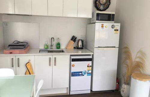 Henderson House | West Auckland Delight Stay