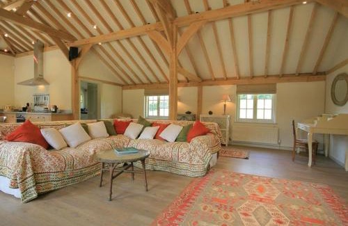 Kidlington House | West Barn
