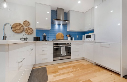 Esquimalt Condo | West Bay Bliss