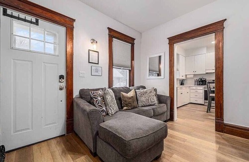 Traverse City Apartment | West Bay Charm | Wineries | Tours