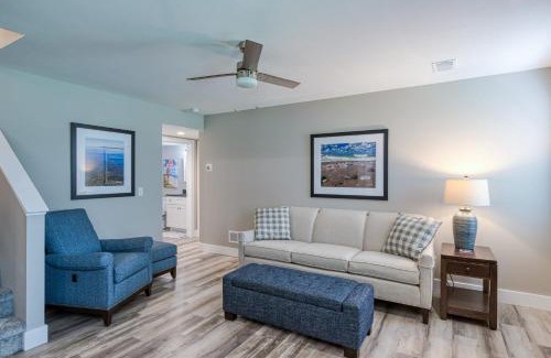 Greilickville House | West Bay Getaway