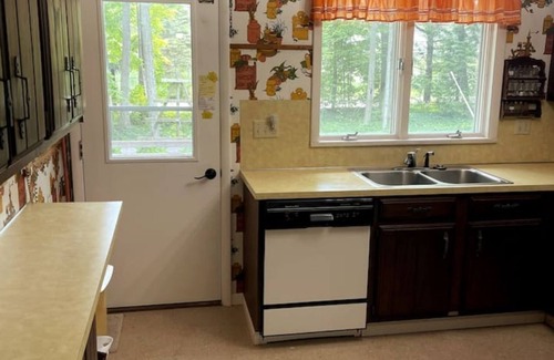 Greilickville House | West Bay House Private Frontage in Traverse City