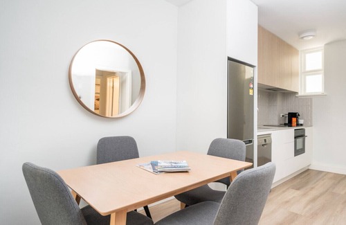 St Kilda West Apartment | WEST BEACH | St Kilda, Acland St, Luna Pk + Car