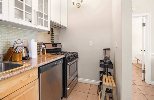 West Beach Apartment | West Beach Treehouse
