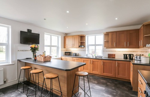 Wigton Cottage | WEST BORDER FARM, pet friendly, with hot tub in Abbeytown