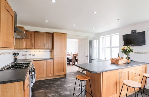 Wigton Cottage | WEST BORDER FARM, pet friendly, with hot tub in Abbeytown