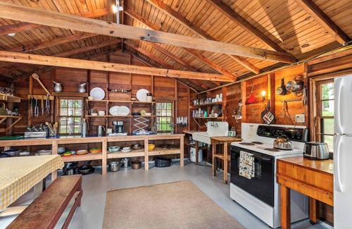Bremen Cabin | West Camp Stay - Cabins 5 + 6
