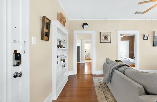 West Campus House | West Campus Dream – Private Pet Friendly 2 BDR by UT Campus! Walk to Dining